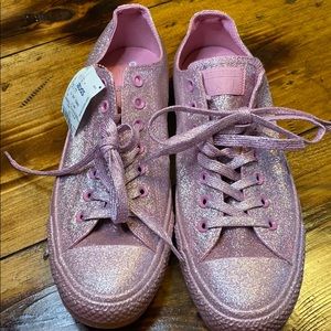 Women’s 13 Mens 11 Converse glitter pink NWT